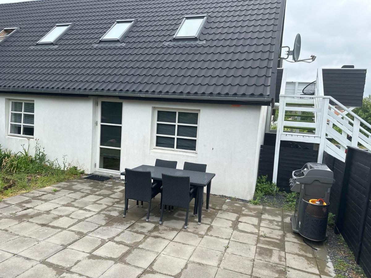2 Bedroom Apartment Near The Sea Тісвіллелейе Екстер'єр фото